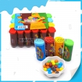 Halal gero skonio mini spalvingas butelis, pakuojantis šokolado pupeles 